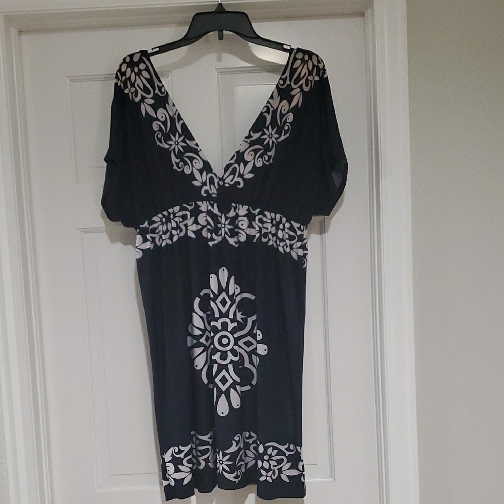 V-Neck Navy/white Floral Embroidered Empire Waist Dress sz m/l
